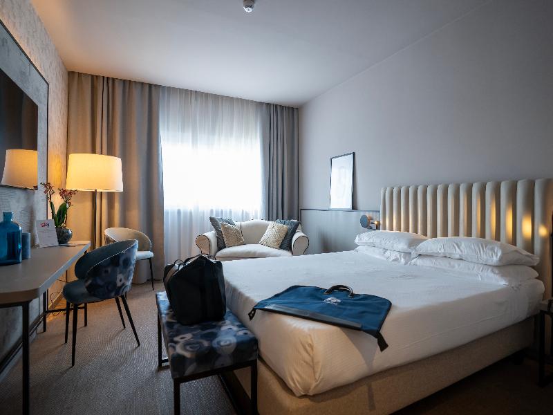 BV Oly Hotel image