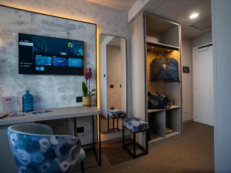 BV Oly Hotel image