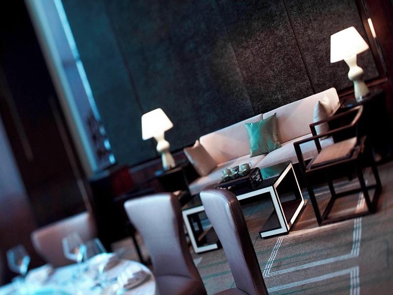 Renaissance Tianjin Lakeview Hotel image