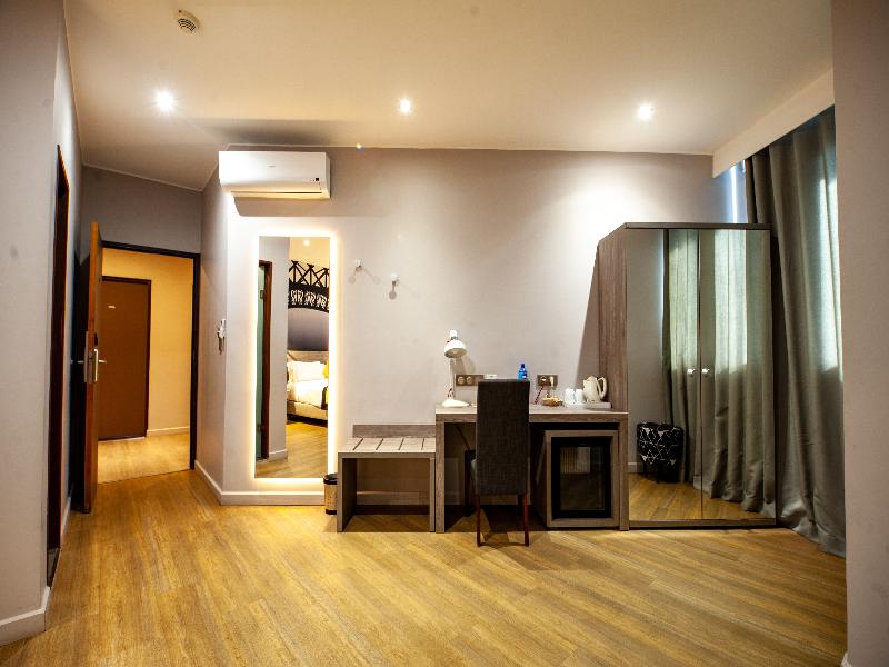 Le Louvre Hotel & Spa image