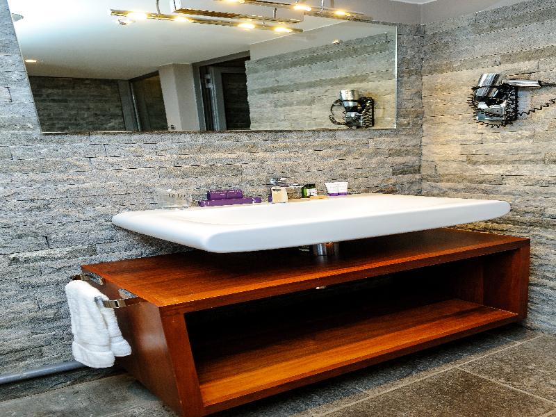 Le Louvre Hotel & Spa image