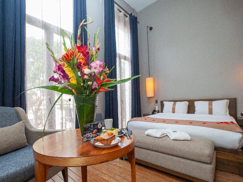 Le Louvre Hotel & Spa image