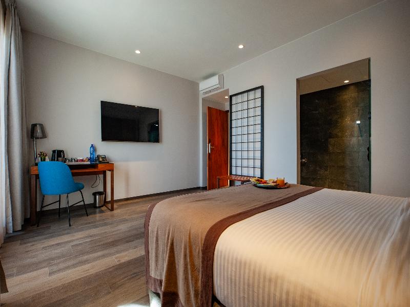 Le Louvre Hotel & Spa image