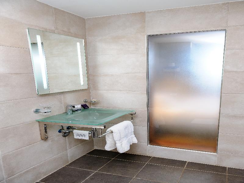 Le Louvre Hotel & Spa image