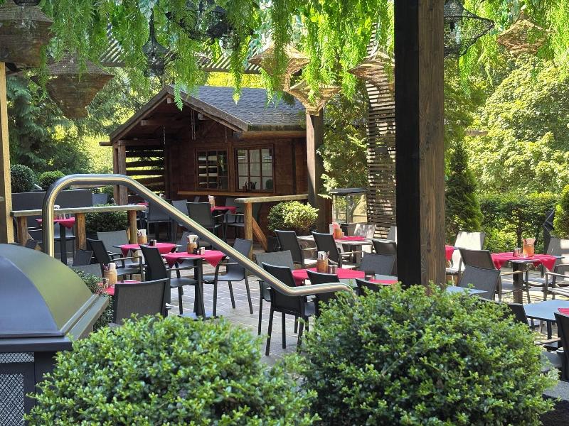 Parkhotel Luise image