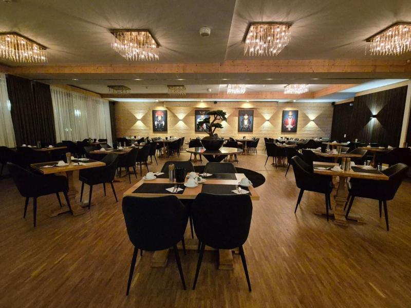 Parkhotel Luise image
