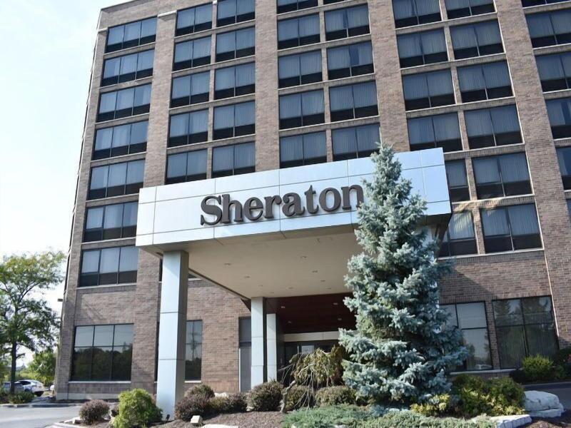 Sheraton Hotel Lisle image
