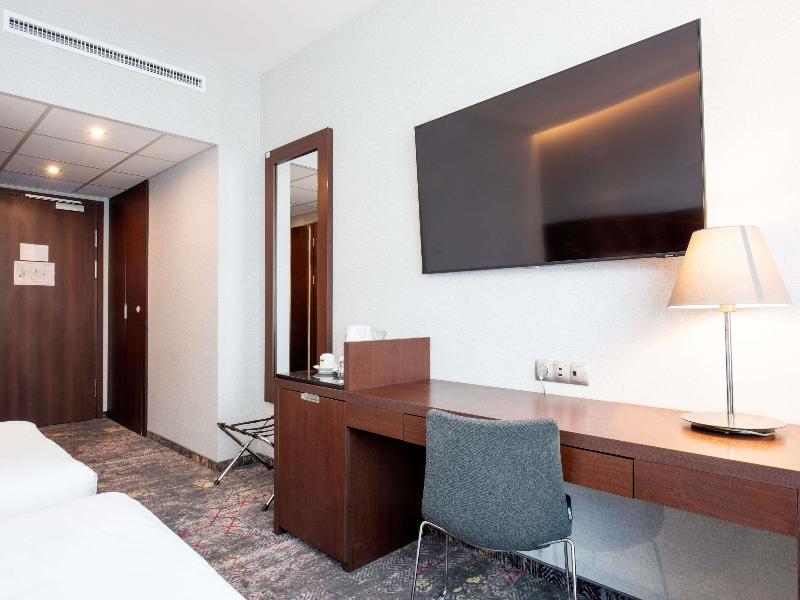 Mercure Warszawa Airport image