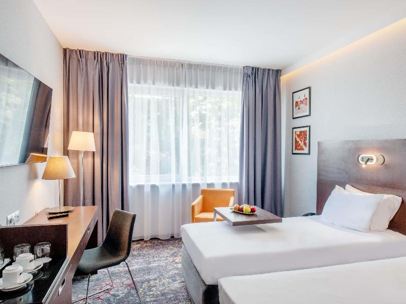 Mercure Warszawa Airport image