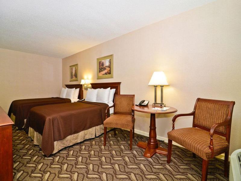 Room TWO DOUBLE BEDS NON SMOKING — photo 4