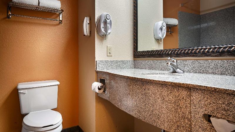 Best Western Plus Bass Hotel & Suites image
