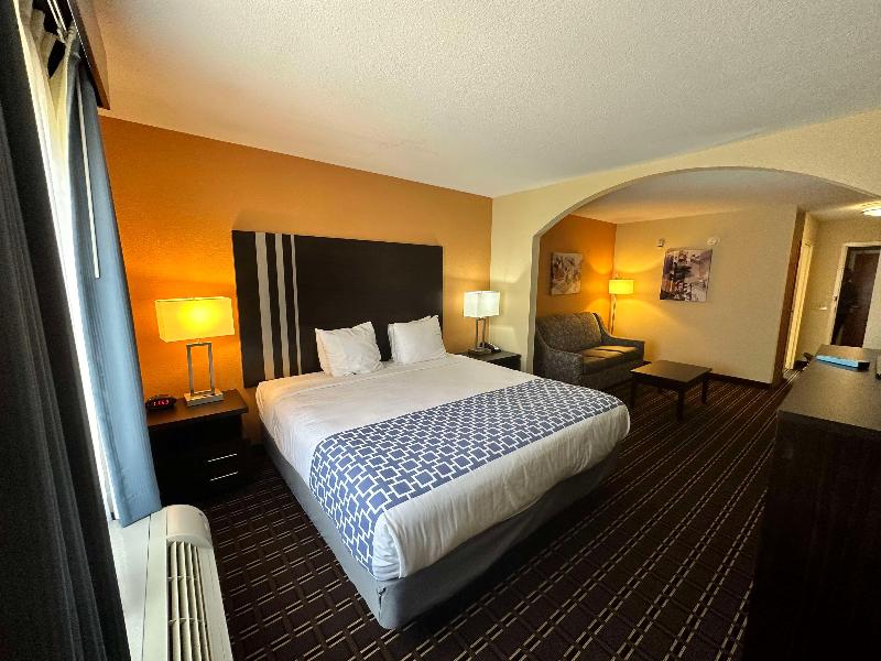 Best Western Plus Bass Hotel & Suites image 6