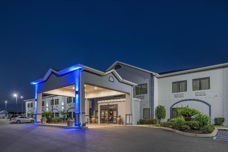Best Western Opp Inn image