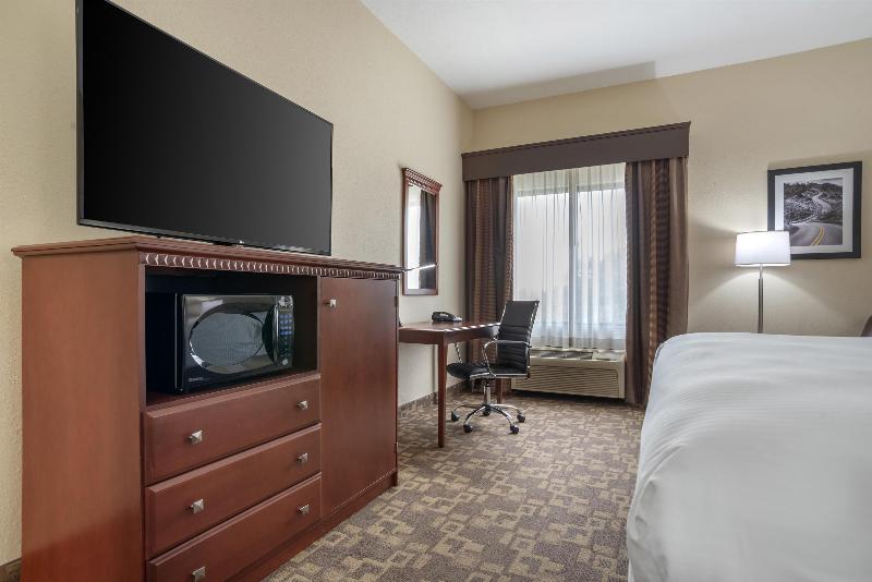 Best Western Opp Inn image