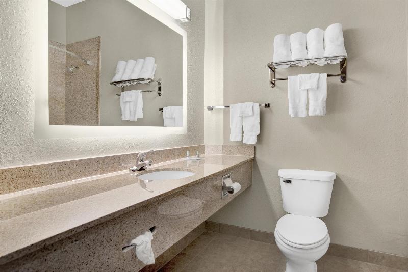 Best Western Opp Inn image