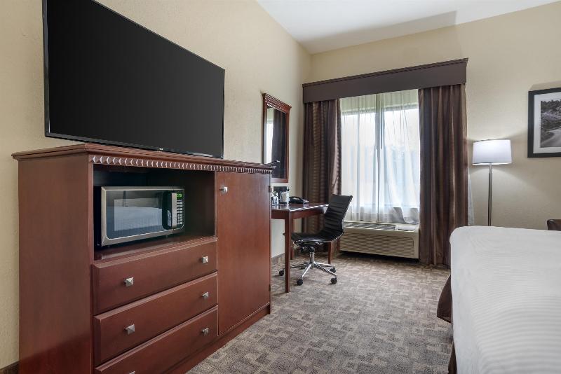 Best Western Opp Inn image