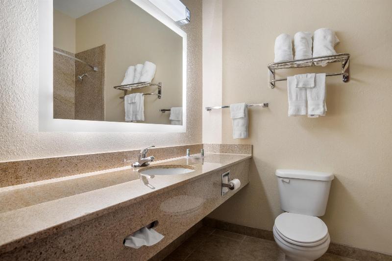 Best Western Opp Inn image