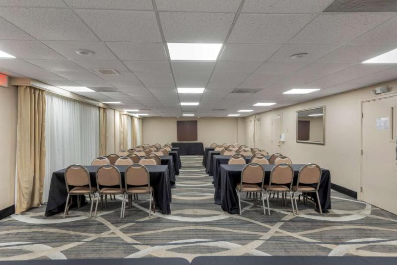 Best Western Plus Russellville Hotel & Suites image