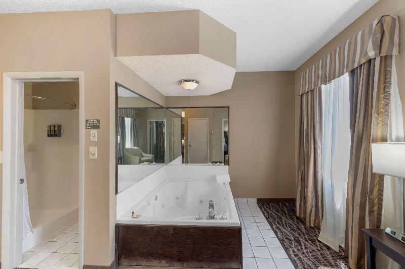 Best Western Plus Russellville Hotel & Suites image
