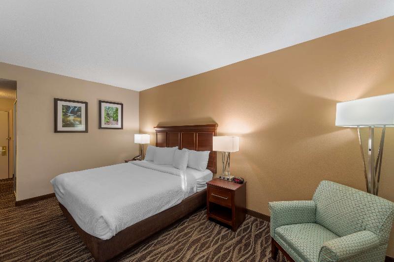 Best Western Plus Russellville Hotel & Suites image