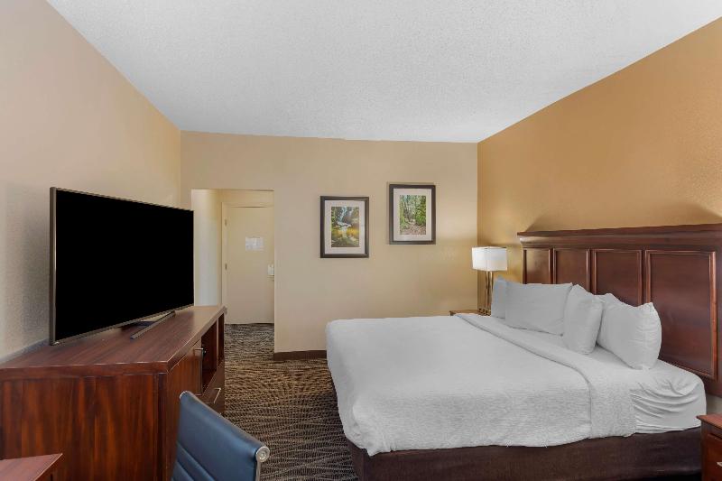 Best Western Plus Russellville Hotel & Suites image