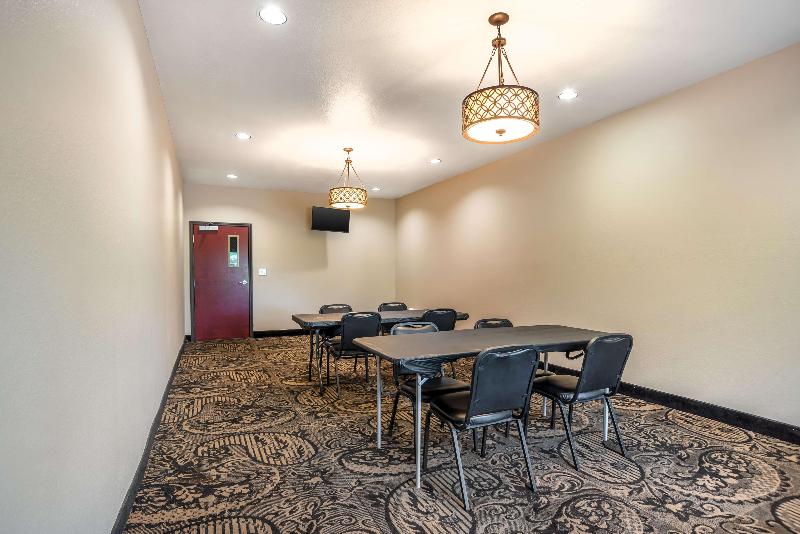 Best Western Plus Circle Inn image