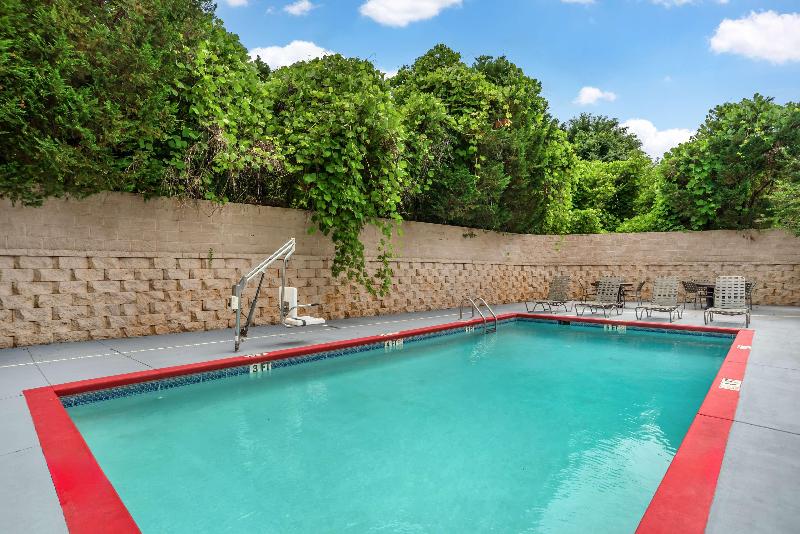 Best Western Plus Circle Inn image