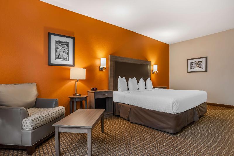Best Western Plus Circle Inn image