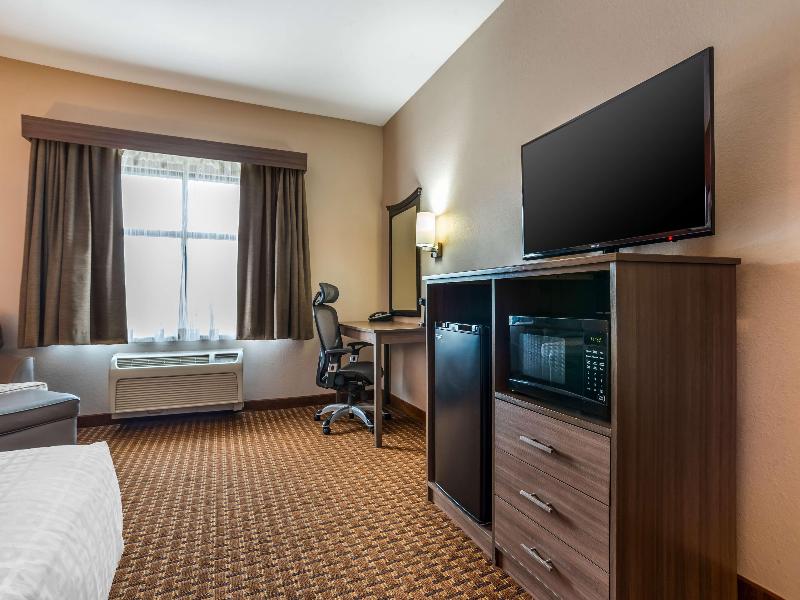 Best Western Plus Circle Inn image