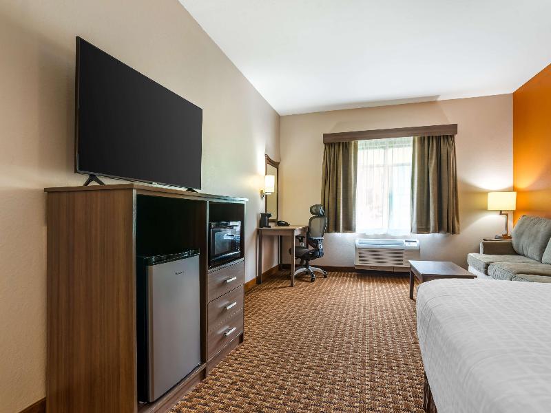 Best Western Plus Circle Inn image