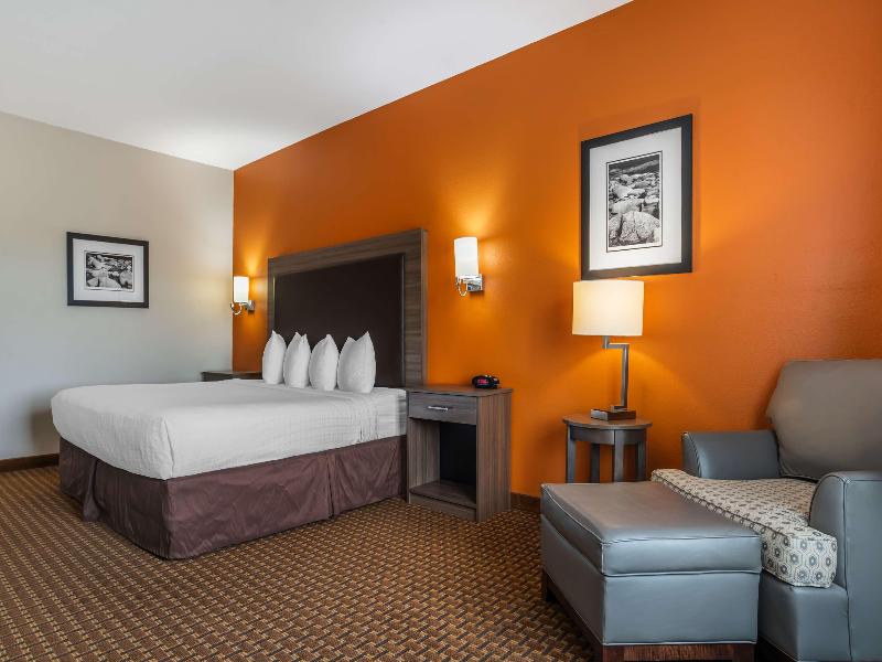 Best Western Plus Circle Inn image