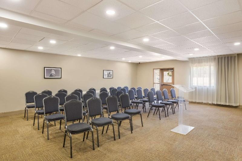 Sleep Inn & Suites North Mobile Saraland image