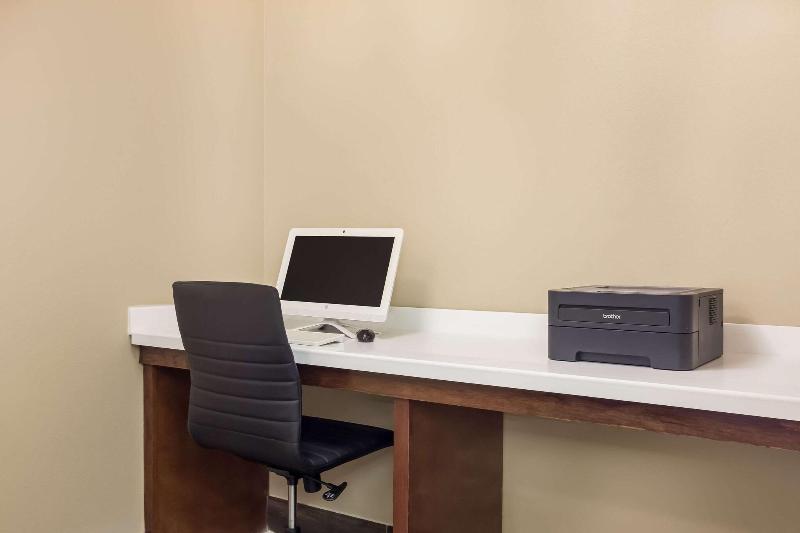 Sleep Inn & Suites North Mobile Saraland image