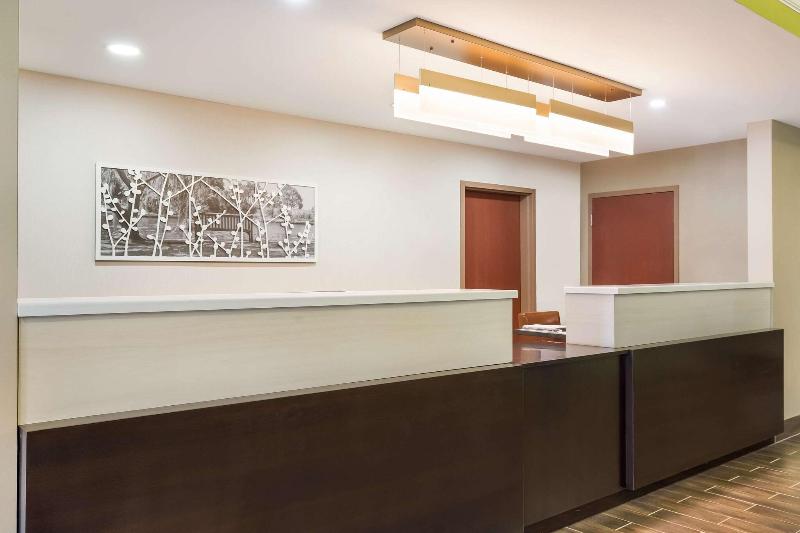 Sleep Inn & Suites North Mobile Saraland image