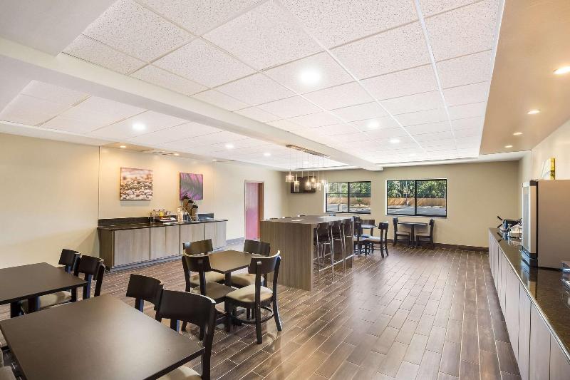 Sleep Inn & Suites North Mobile Saraland image