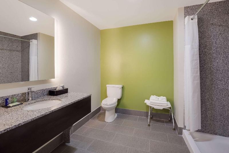 Sleep Inn & Suites North Mobile Saraland image