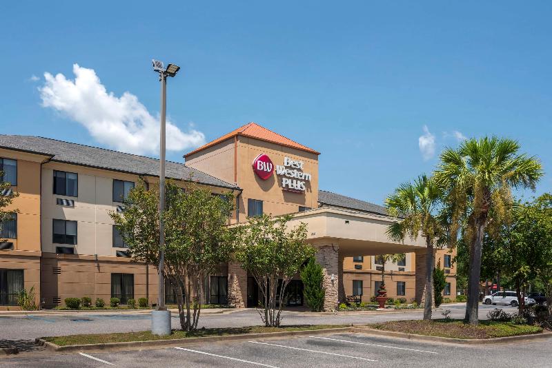 Best Western Plus Daphne Inn & Suites image