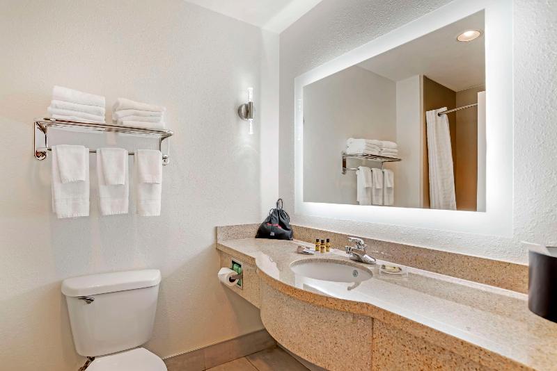Best Western Plus Daphne Inn & Suites image