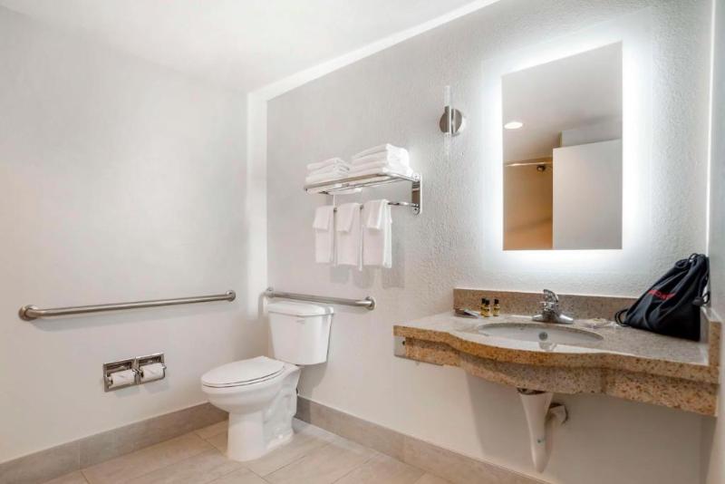 Best Western Plus Daphne Inn & Suites image