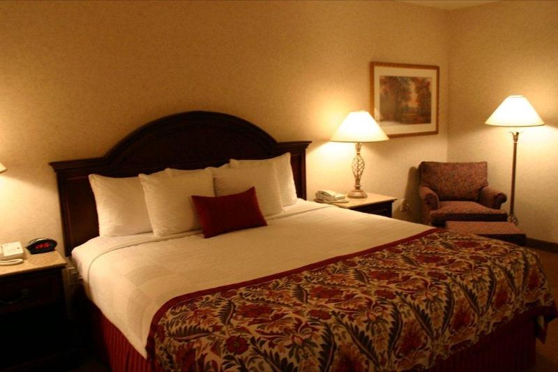 Hotel Best Western Plus A Wayfarer'S Inn And Suites