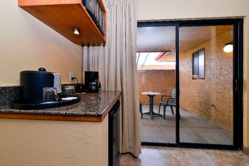Best Western Cottonwood Inn image