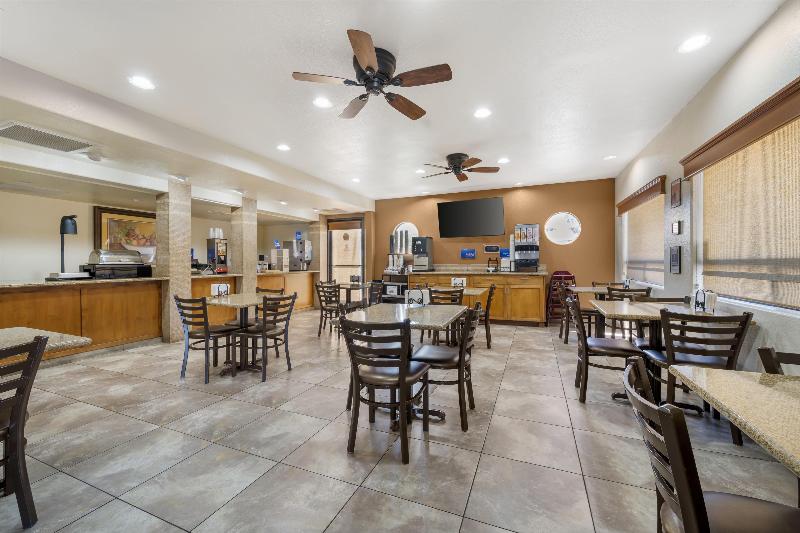 Best Western Cottonwood Inn image