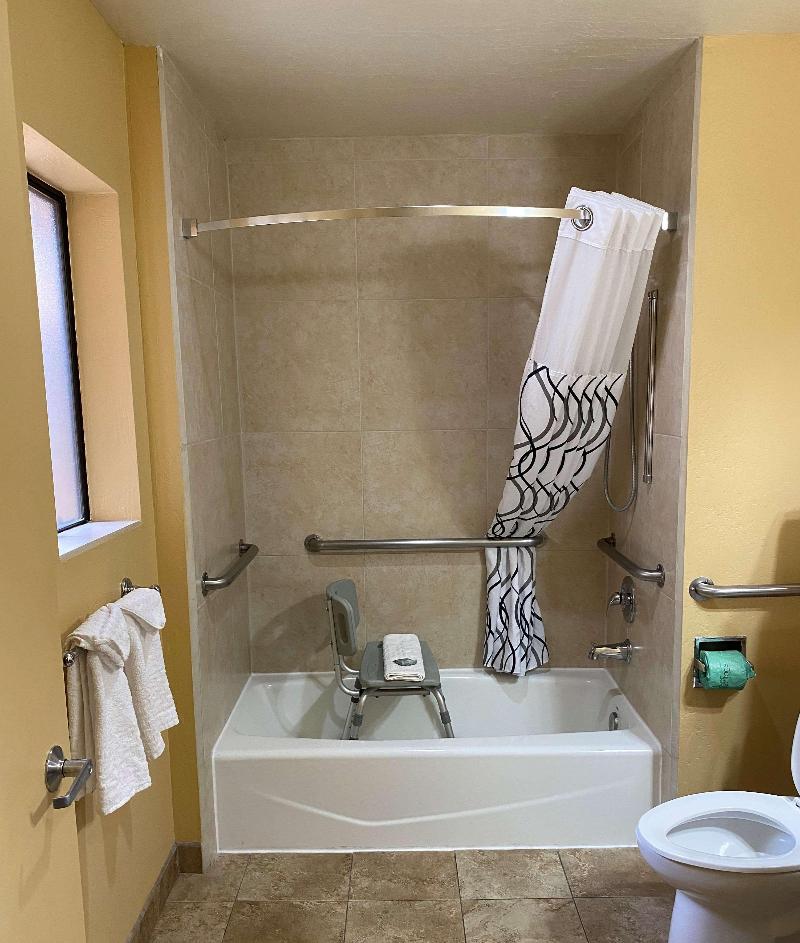 Best Western Cottonwood Inn image