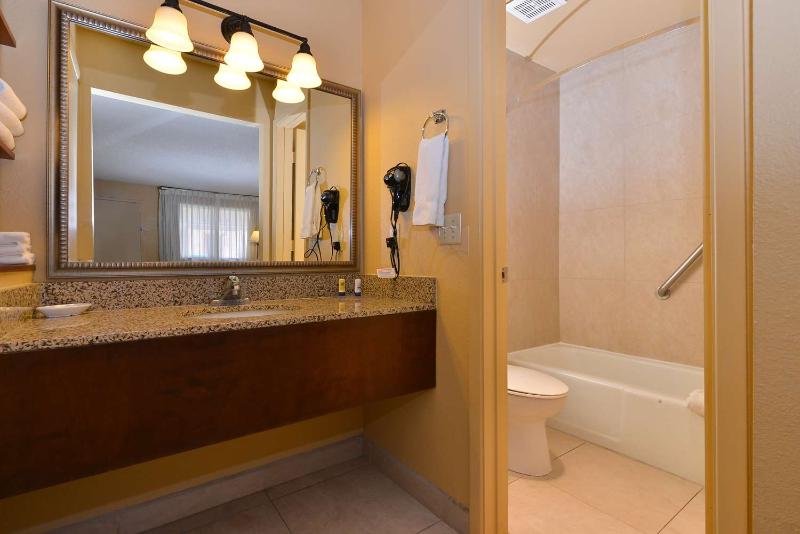 Best Western Cottonwood Inn image