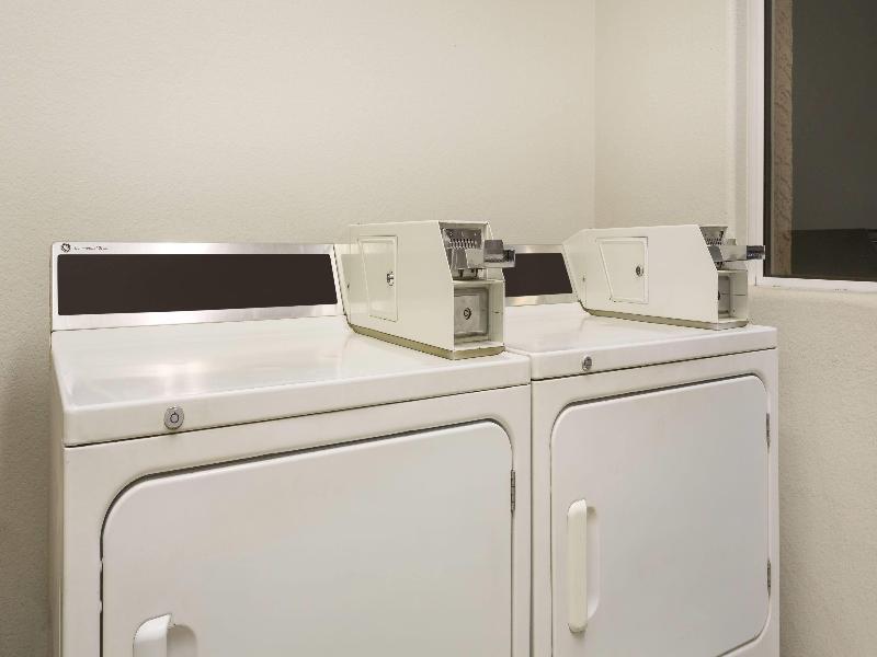 Days Inn By Wyndham Bullhead City