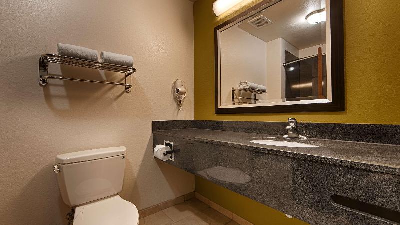 Best Western Douglas Inn & Suites image