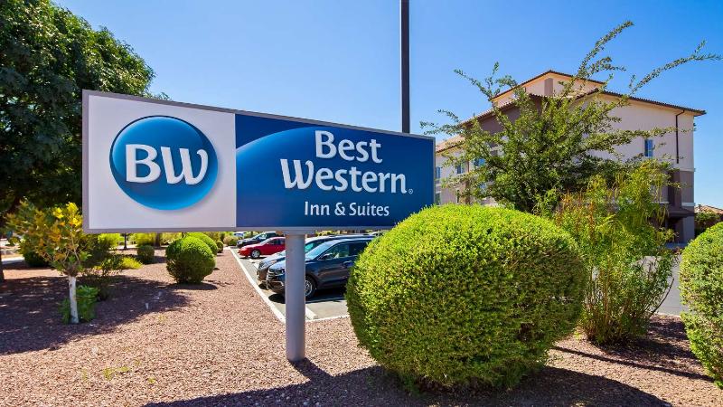 Best Western Douglas Inn & Suites image