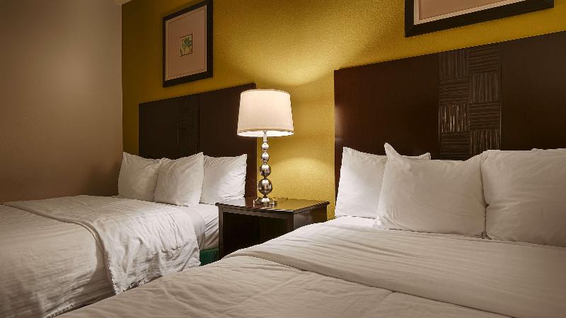 Best Western Douglas Inn & Suites image