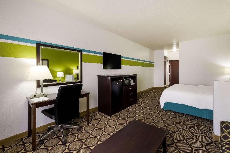 Best Western Douglas Inn & Suites image