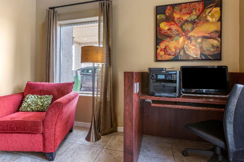 Best Western Plus Winslow Inn image